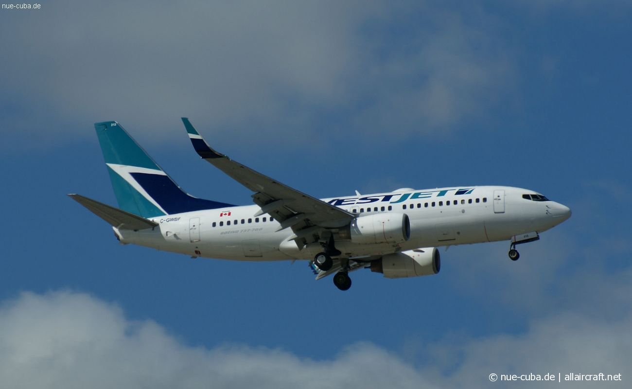 C-GWBF (32757) 2003 Boeing 737-7CT(WL)
