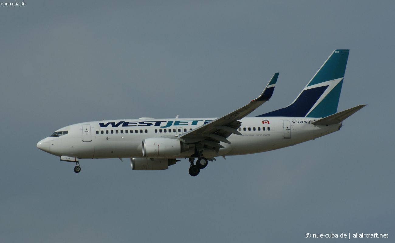 C-GYWJ (32772) 2006 Boeing 737-7CT(WL)