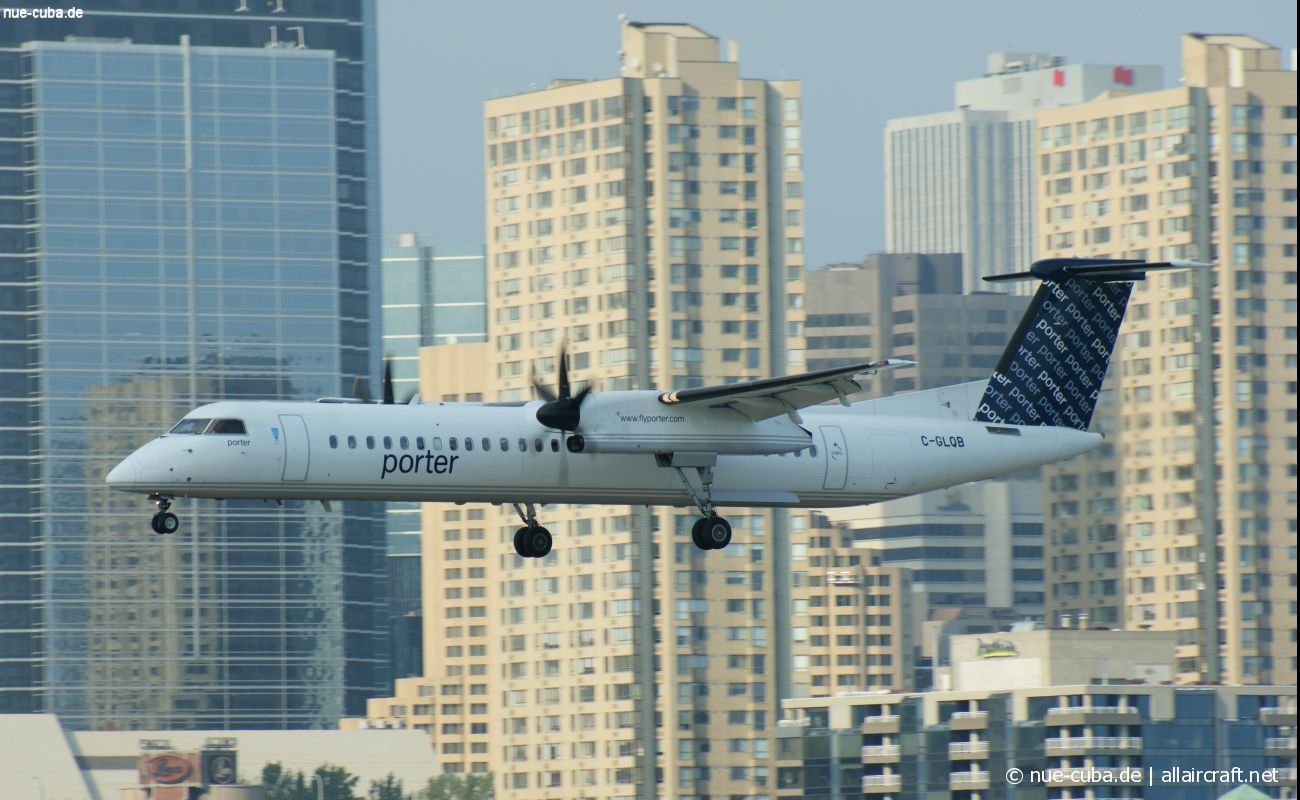 C-GLQB (4130) 2006 Bombardier Dash 8-Q402