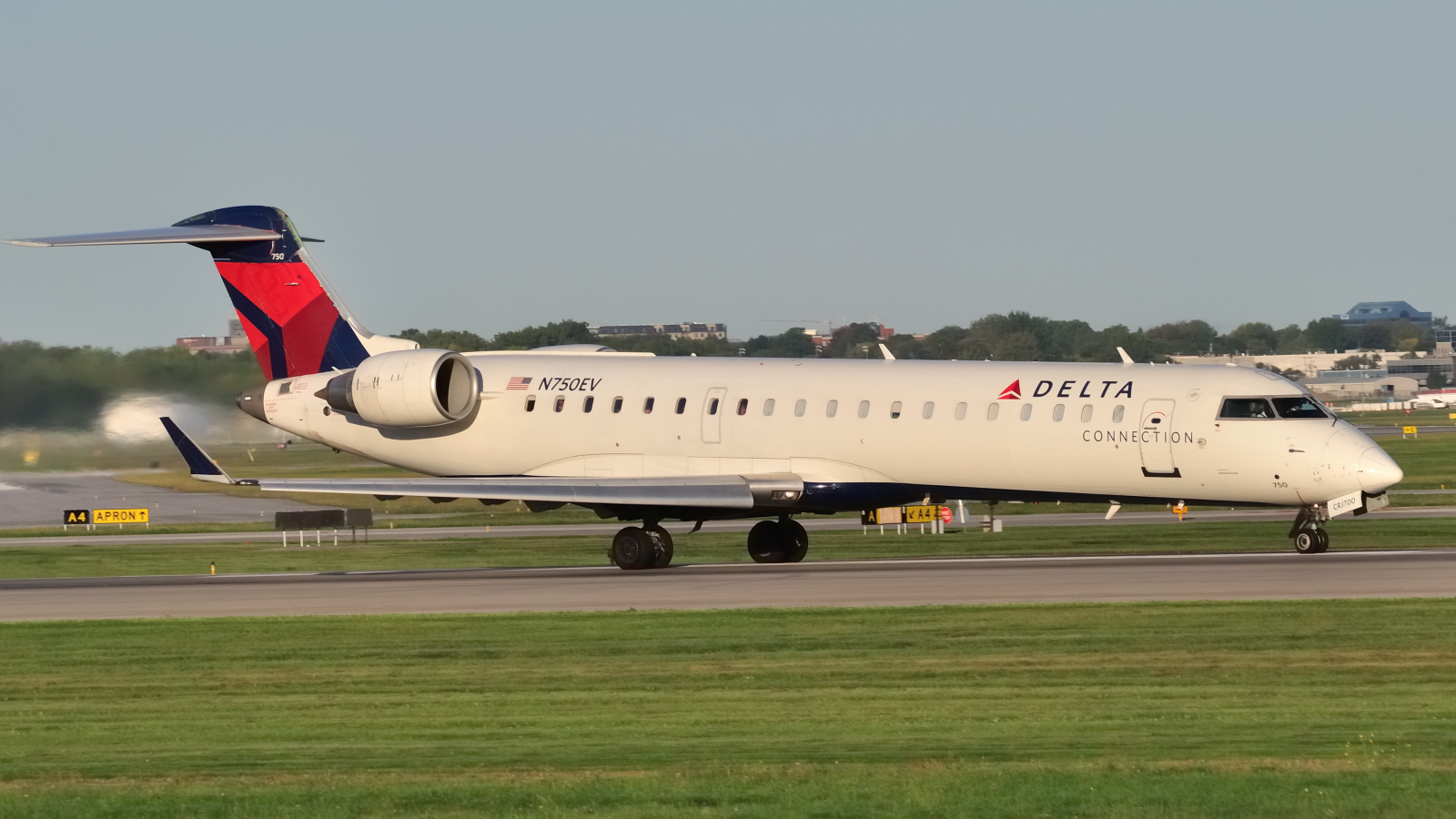 N750EV (10161) Bombardier CRJ-701