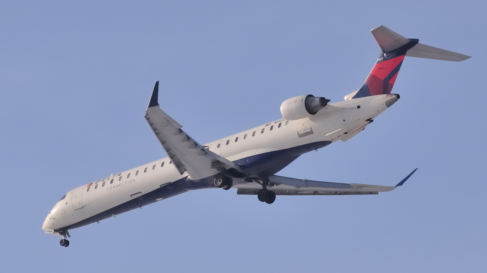 N922EV (7522) Bombardier CRJ-200