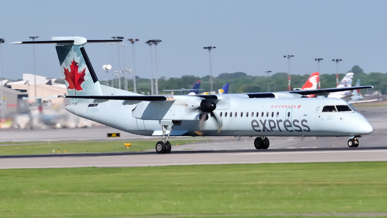 C-FSRN (4170) 2007 Bombardier Dash 8-Q402