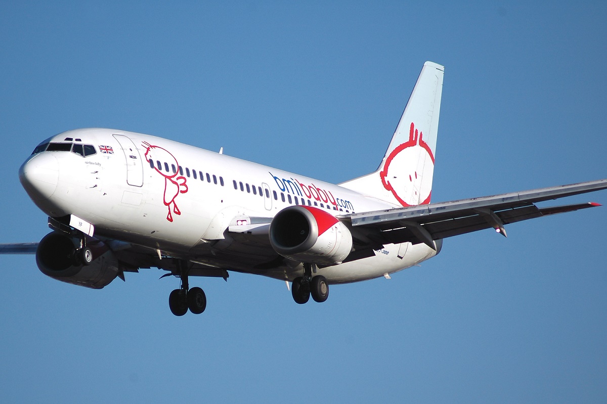 G-TOYF (28557) 1997 Boeing 737-36N