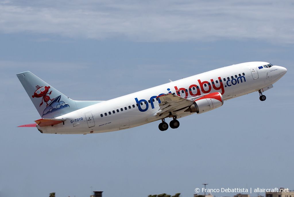 G-TOYD (26307) 1994 Boeing 737-3Q8