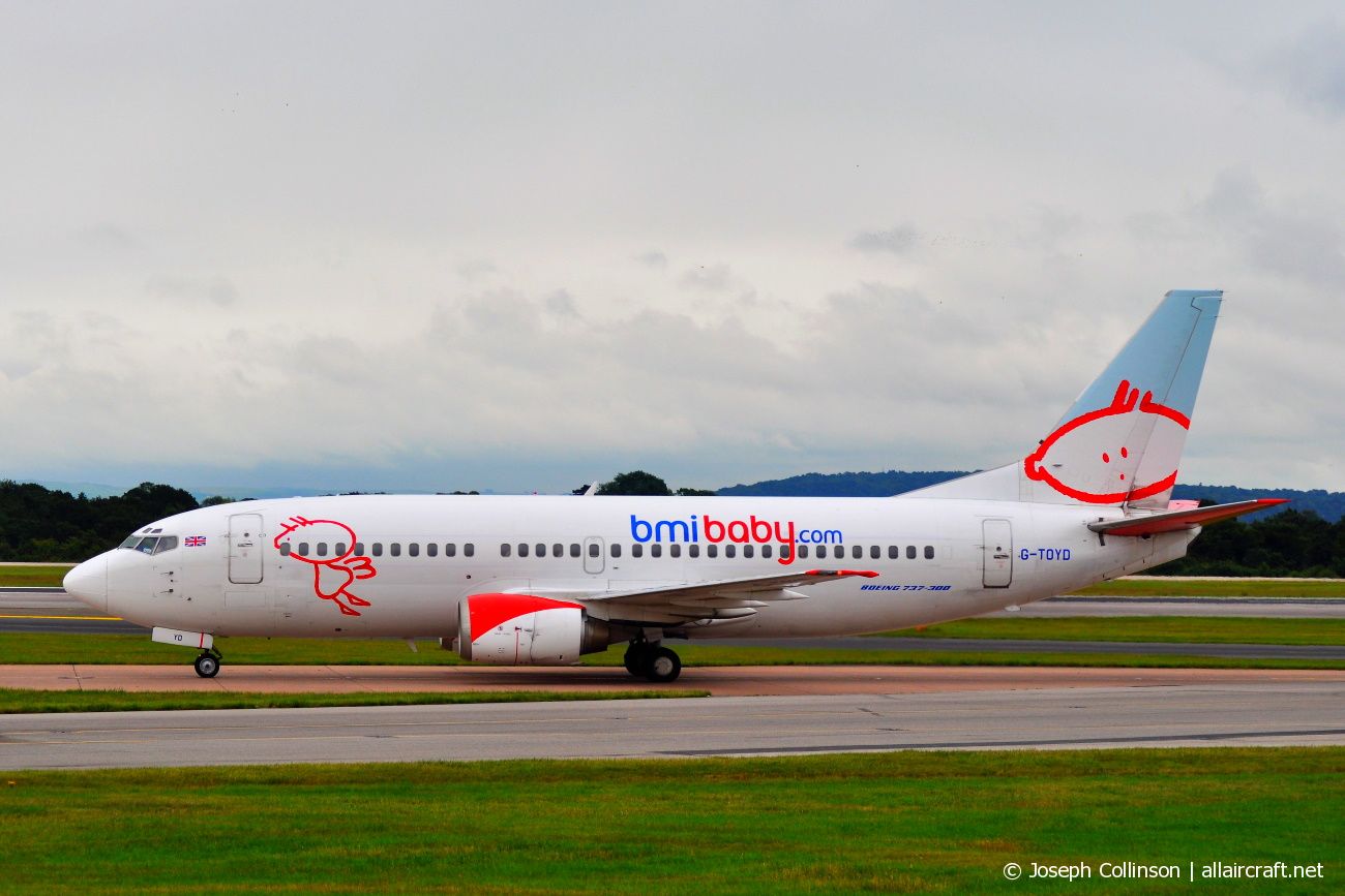 G-TOYD (26307) 1994 Boeing 737-3Q8