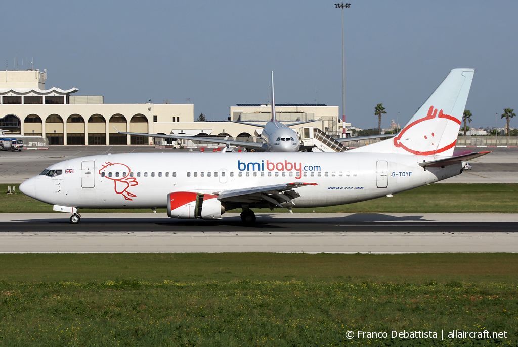G-TOYF (28557) 1997 Boeing 737-36N