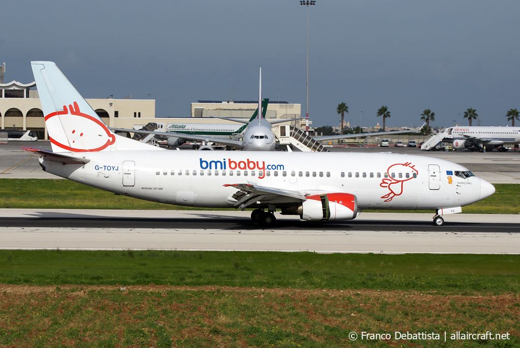 G-TOYJ (28332) 1996 Boeing 737-36M