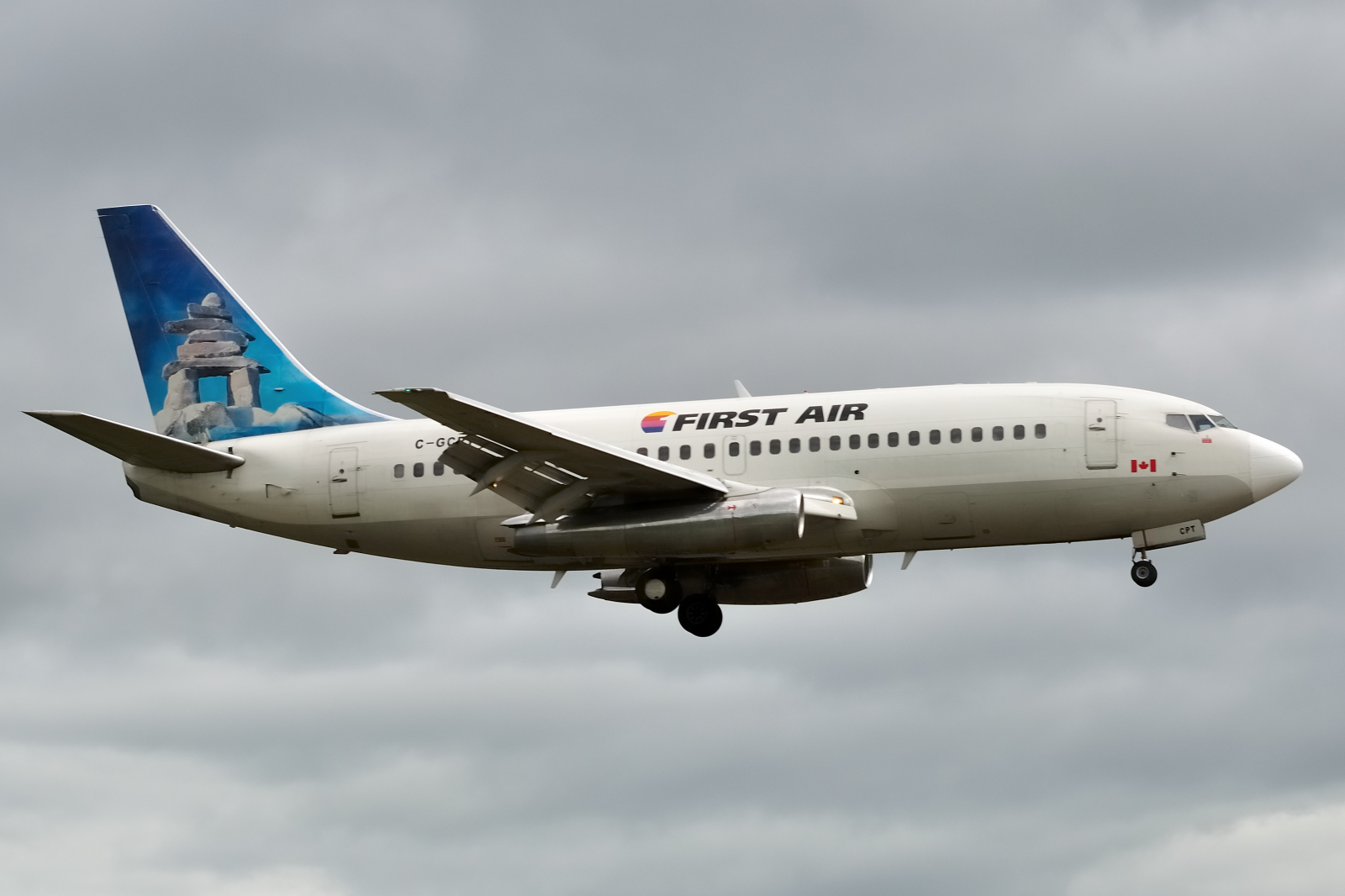 C-GCPT, (cn 22258), Boeing 737-217/Adv