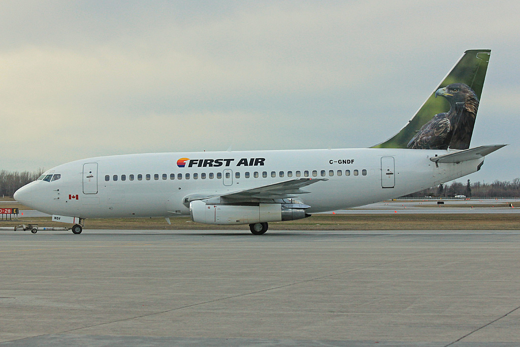 C-GNDF (23790) Boeing 737-25A/Adv