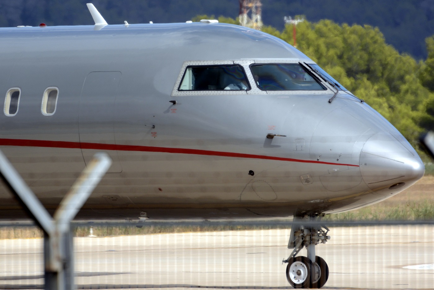 OE-ILI (8048) 2005 Bombardier Challenger 850