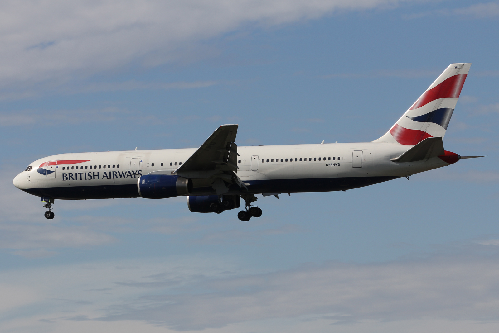 G-BNWD (cn 24336) Boeing 767-336ER