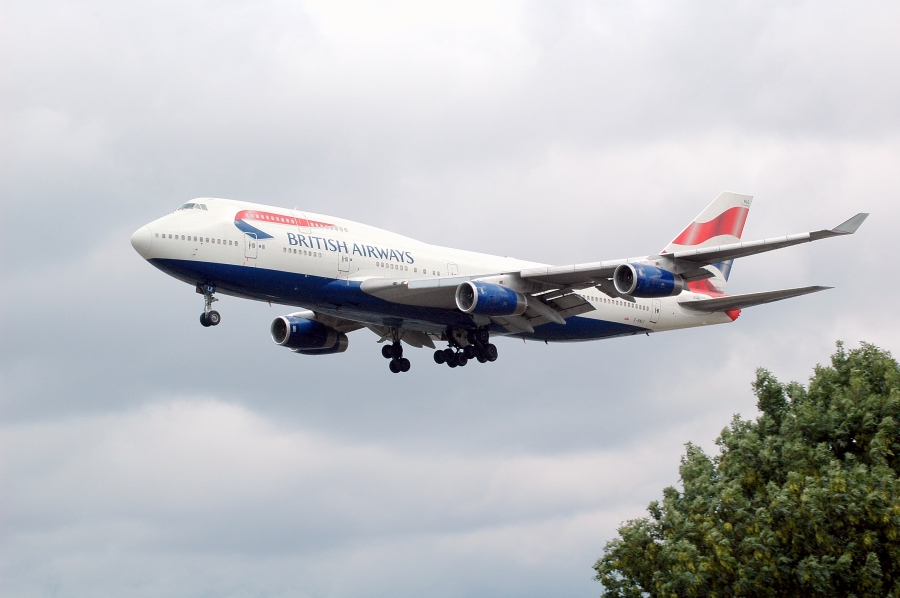 G-BNLE (24047) 1989 Boeing 747-436