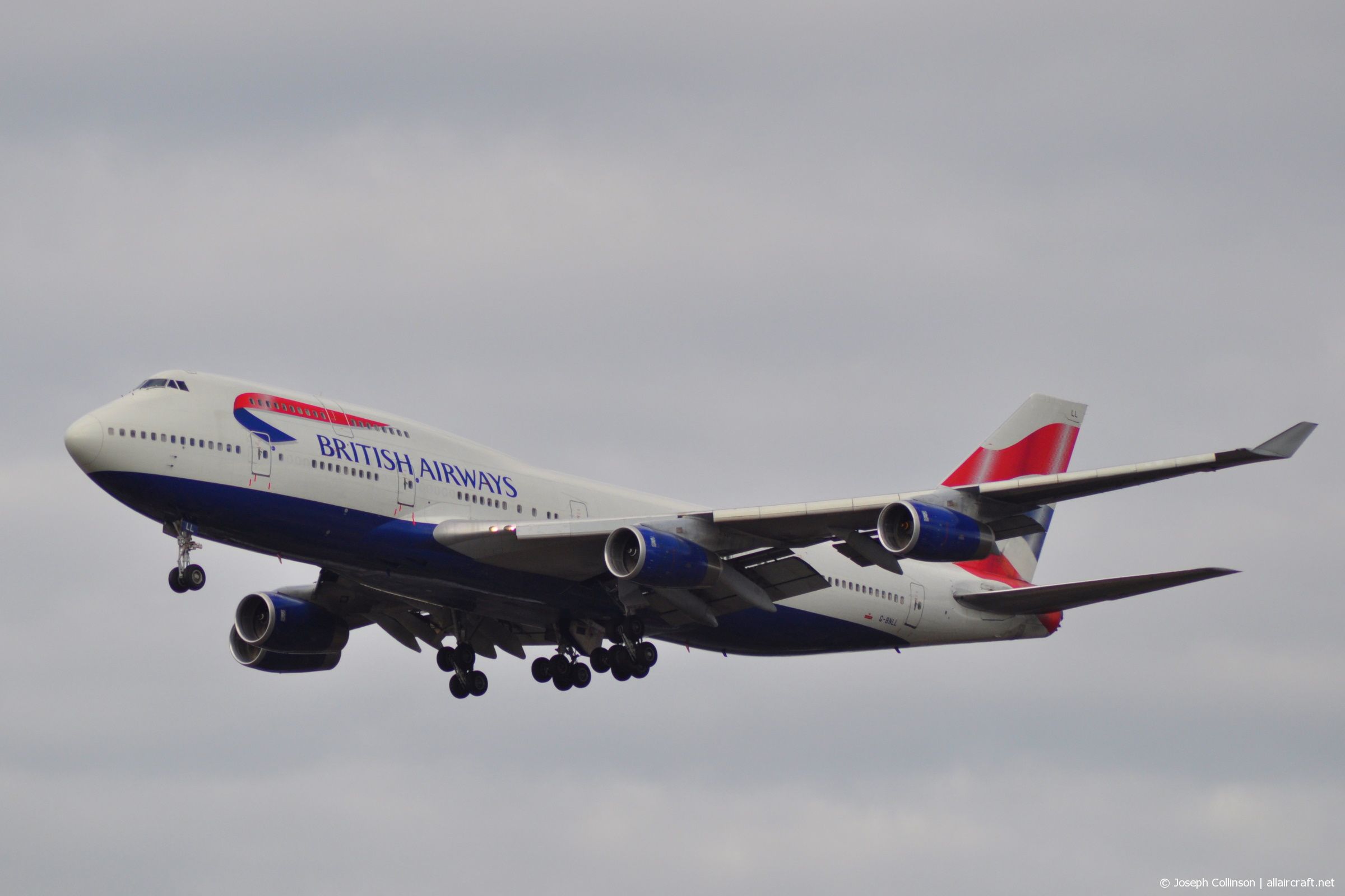 G-BNLL (cn 24054) Boeing 747-436