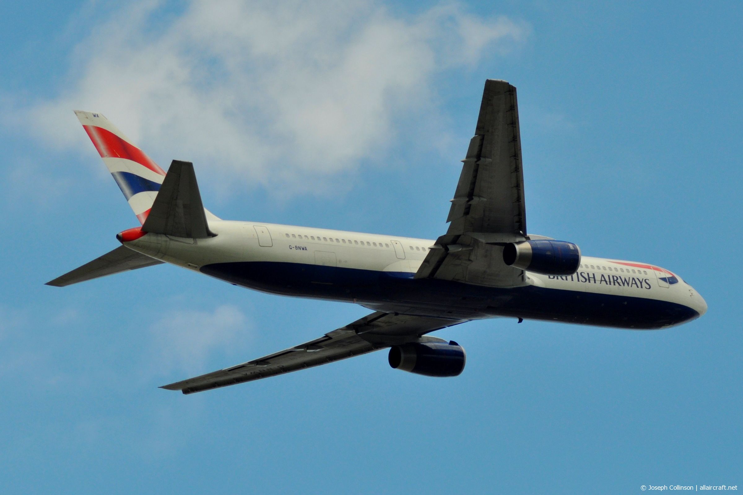G-BNWA (cn 24333) Boeing 767-336ER