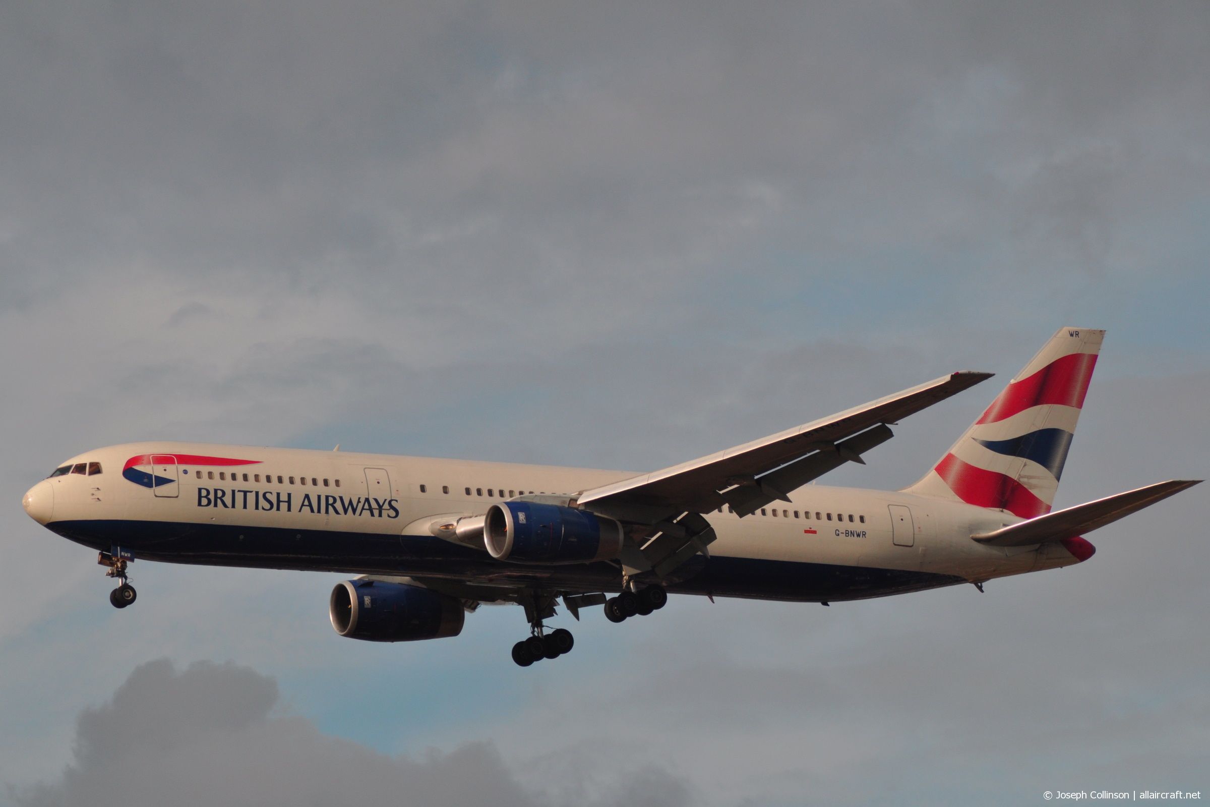 G-BNWR (25732) 1992 Boeing 767-336ER