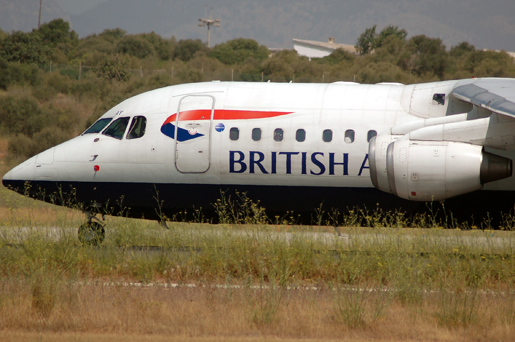G-BZAY (E3368) 2000 British Aerospace Avro RJ100