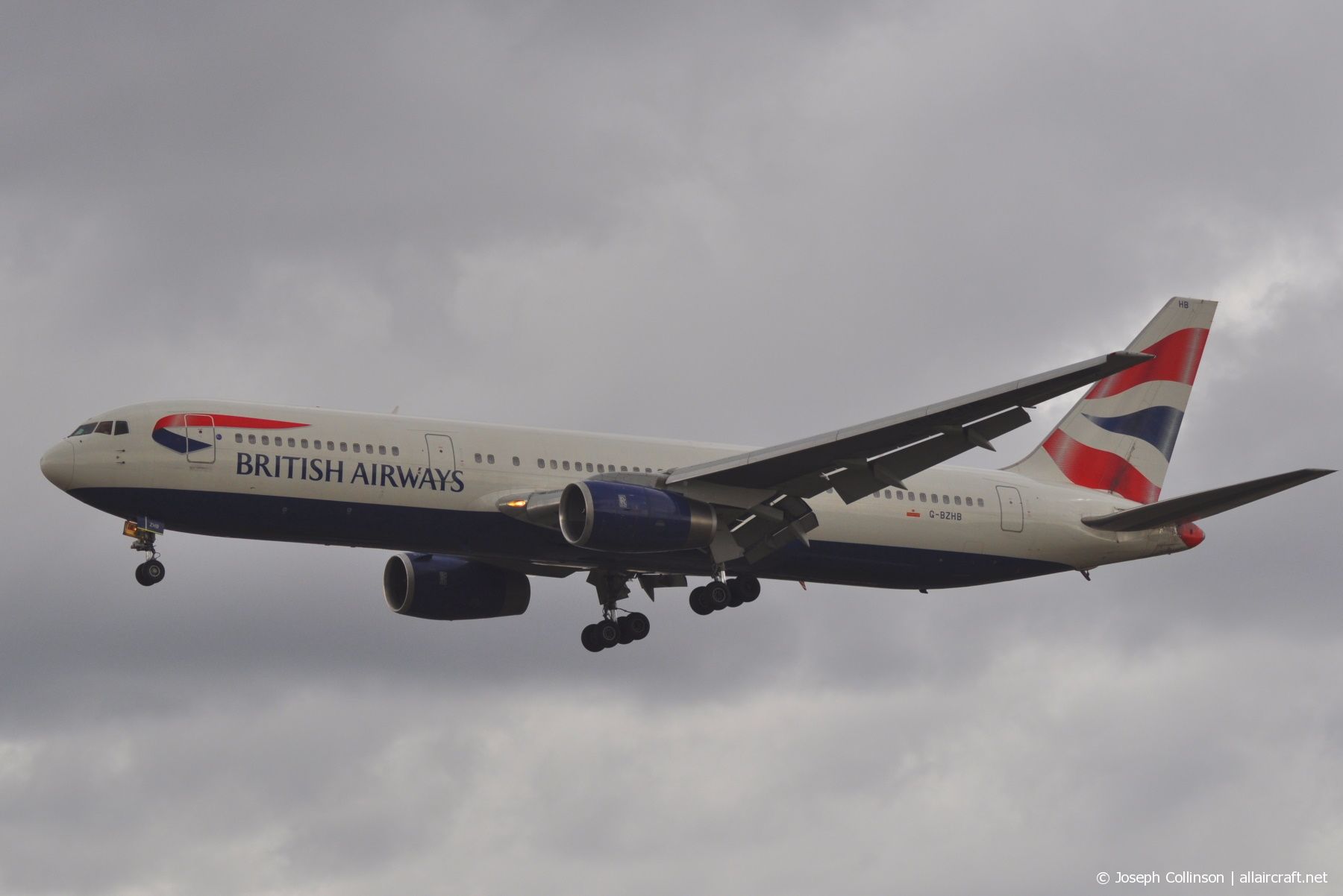 G-BZHB (29231) 1998 Boeing 767-336(ER)
