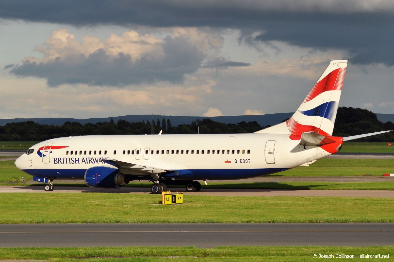G-DOCT (25853) 1992 Boeing 737-436