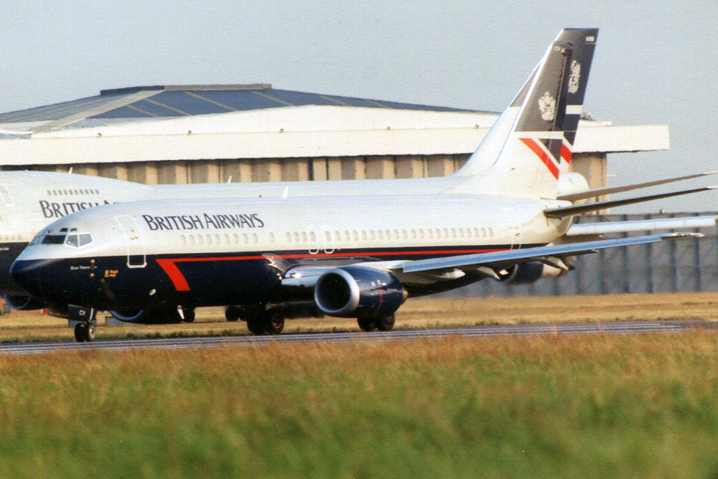 G-DOCV (25855) 1993 Boeing 737-436
