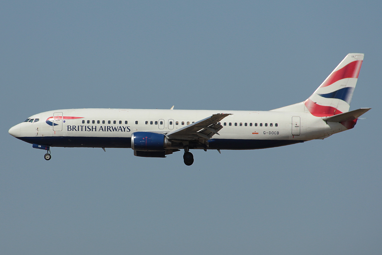 G-DOCB (cn 25304) Boeing 737-436