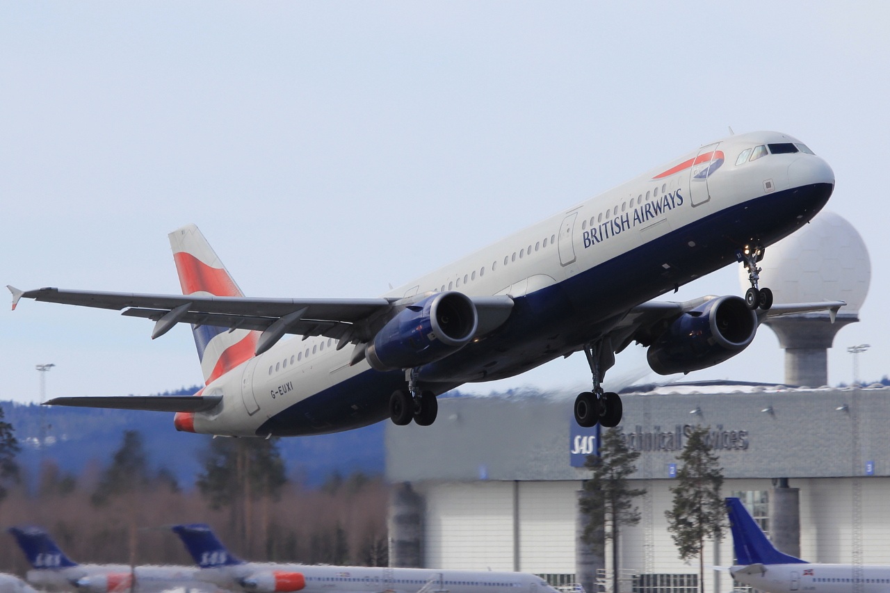 G-EUXI (cn 2536) Airbus A321-231