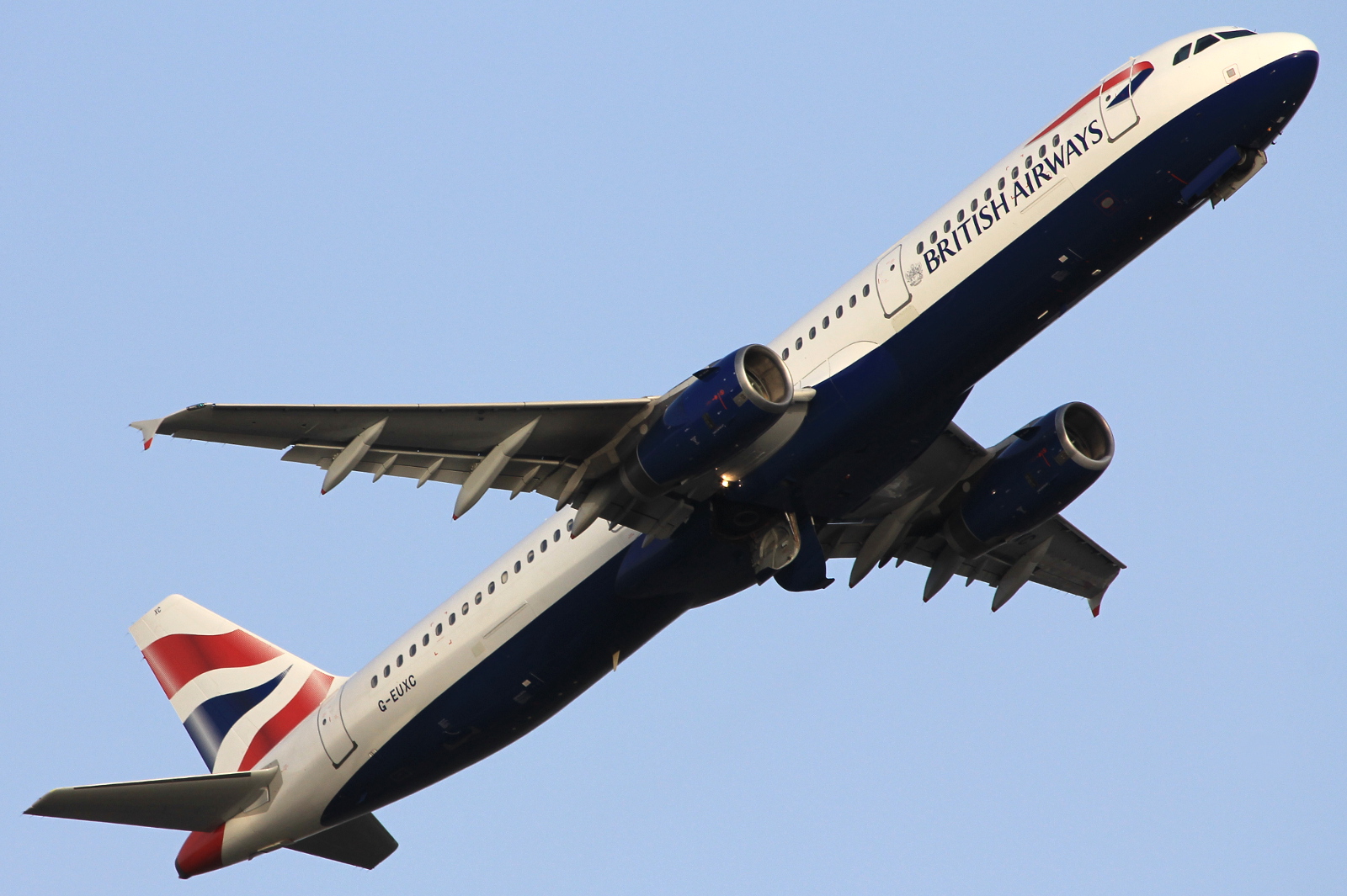 G-EUXC (cn 2305) Airbus A321-231