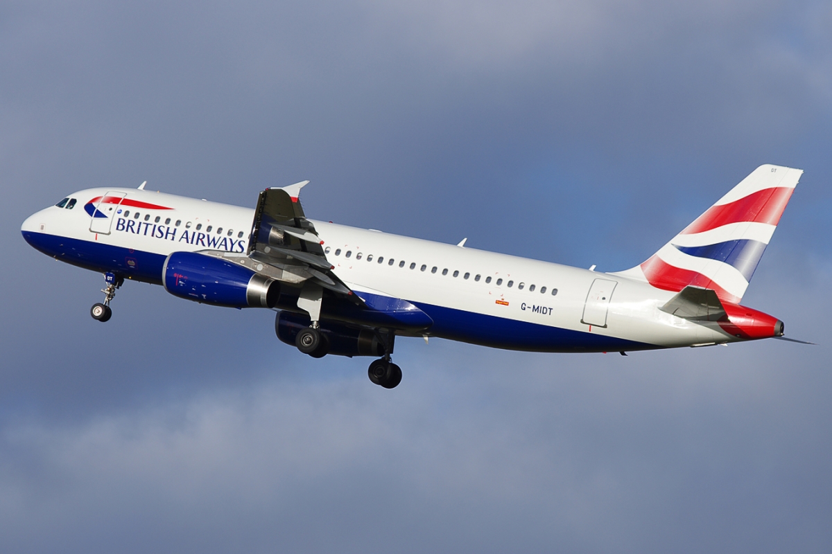 G-MIDT (1418) 2001 Airbus A320-232