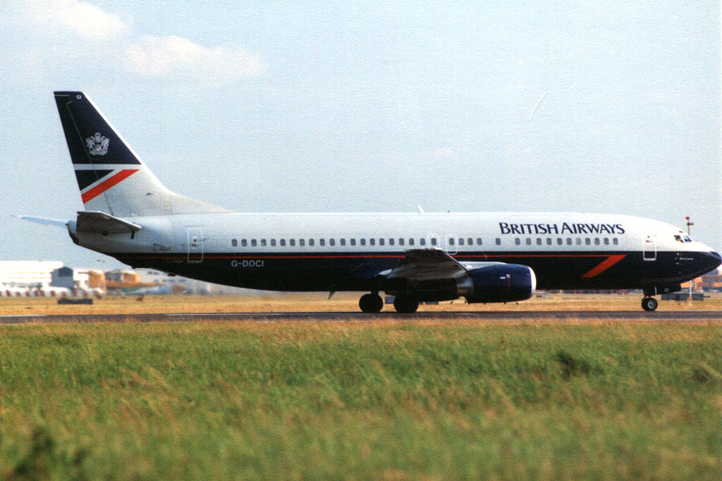 G-DOCI (cn 25839) Boeing 737-436