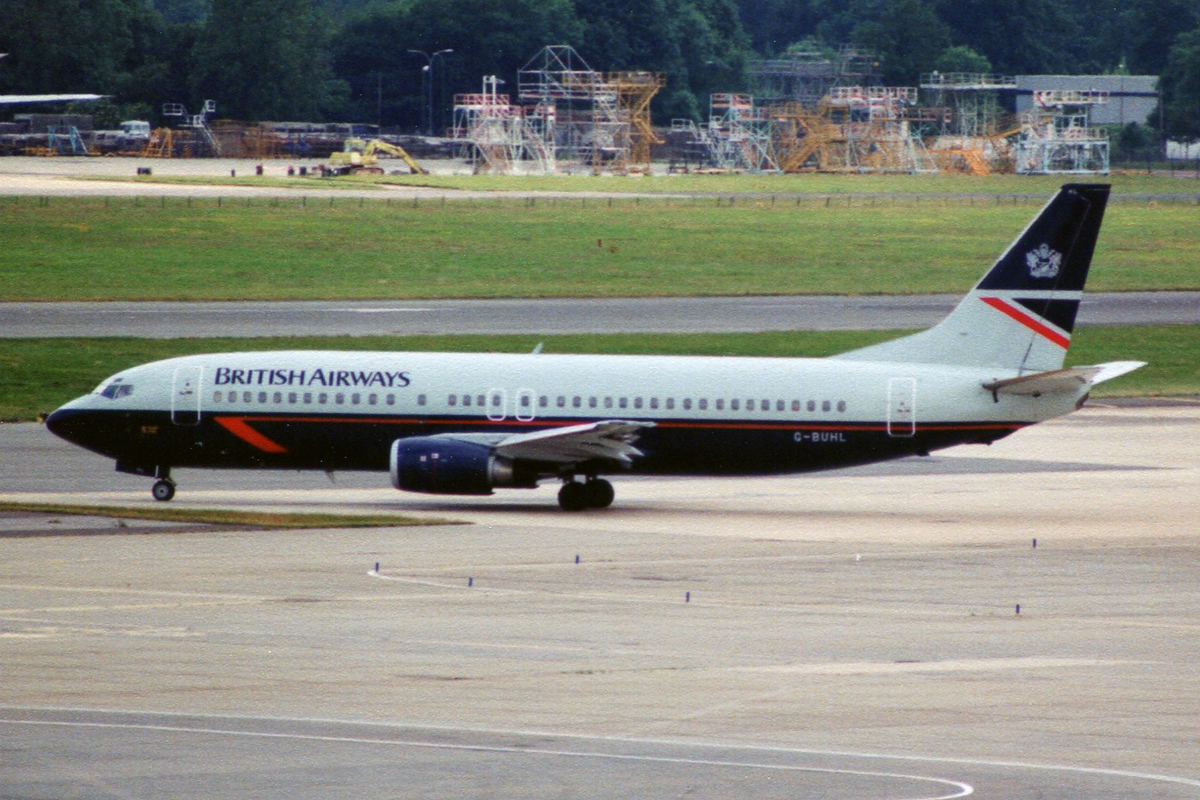 G-BUHL (cn 25134) Boeing 737-4S3