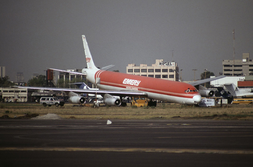 N957R (46137) 1970 Douglas DC-8-63
