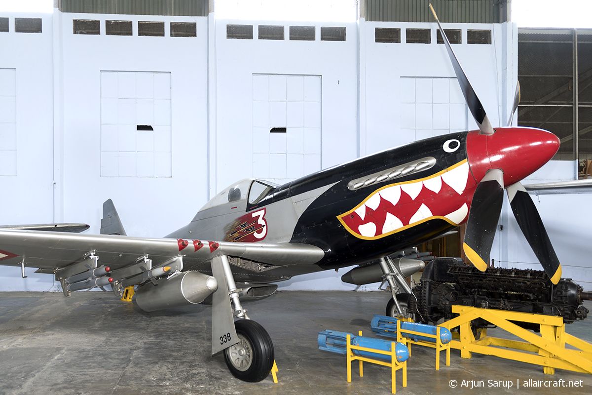 F-338 · North American P-51D Mustang · (JOG / WAHH)