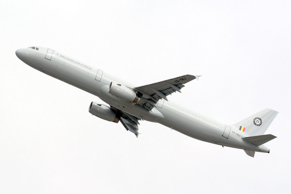 CS-TRJ (1004) 1999 Airbus A321-231