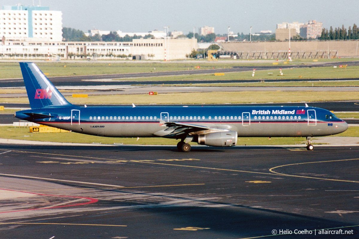 G-MIDF (810) 1998 Airbus A321-231