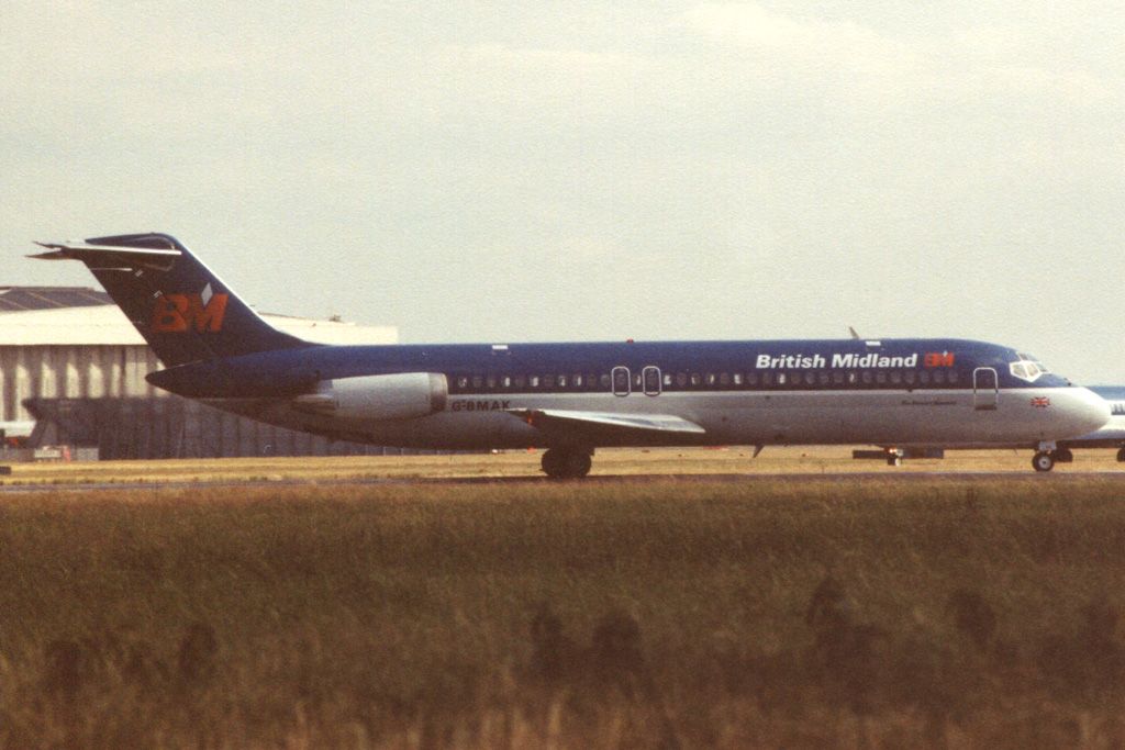 G-BMAK (cn 47430) McDonnell Douglas DC-9-32