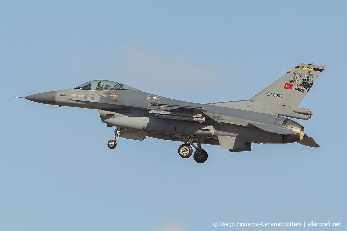 92-0005 (4R-106) 1992 General Dynamics F-16C