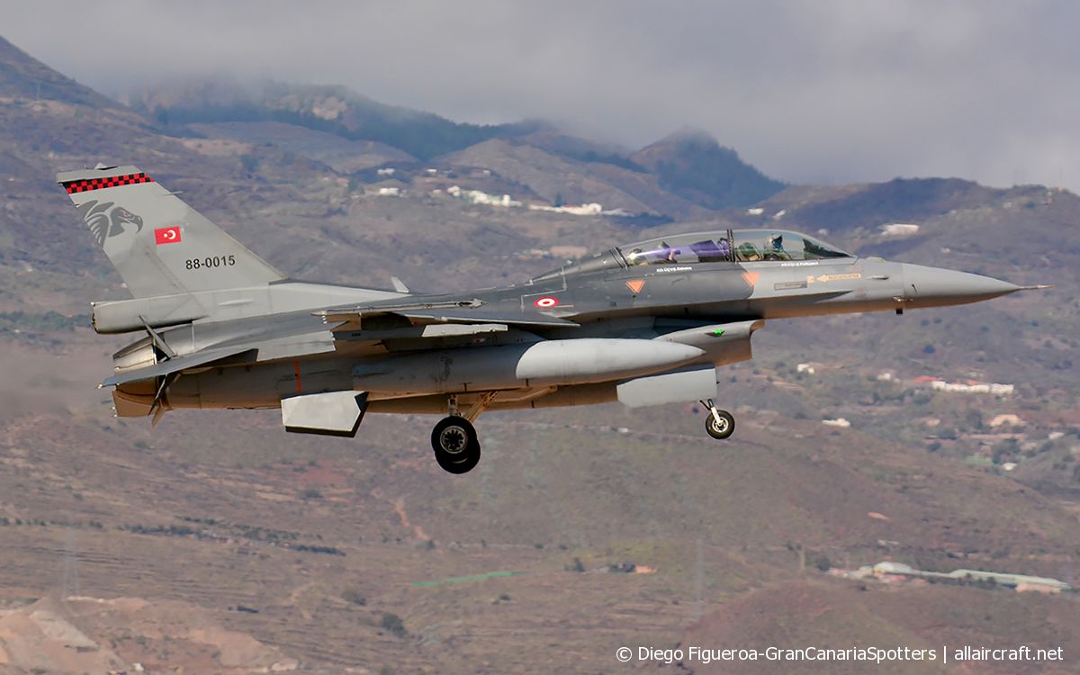 88-0015 (4S-11) 1988 General Dynamics F-16D Fighting Falcon