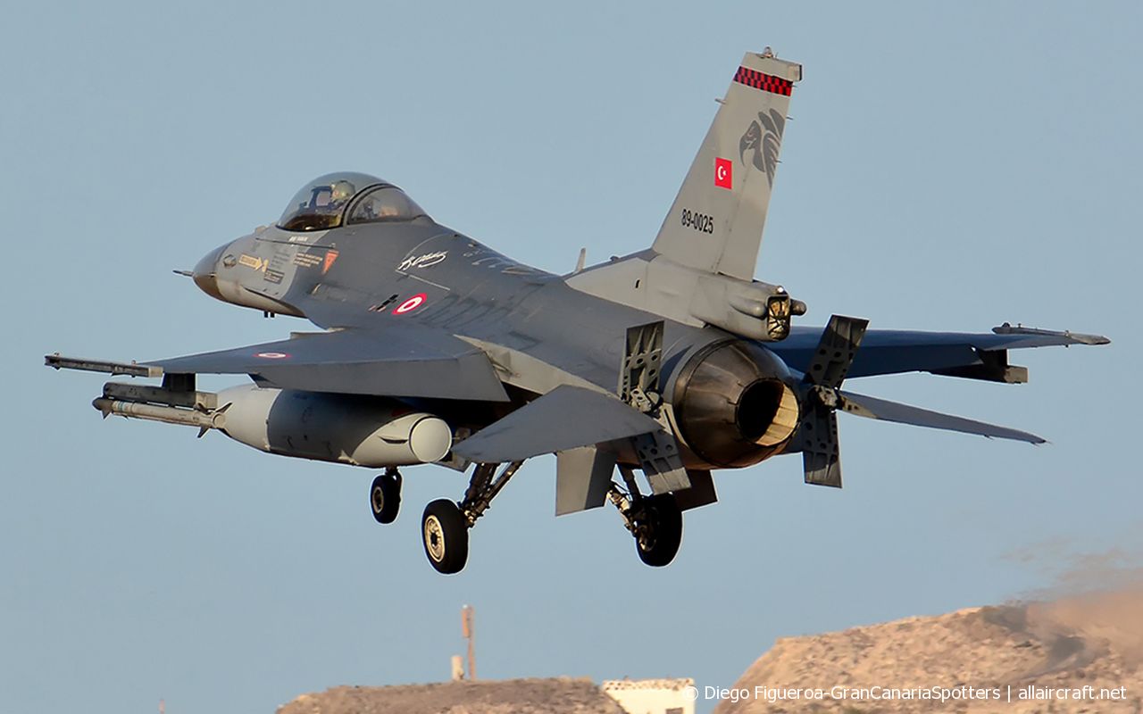 89-0025 (4R-43) General Dynamics F-16C Fighting Falcon