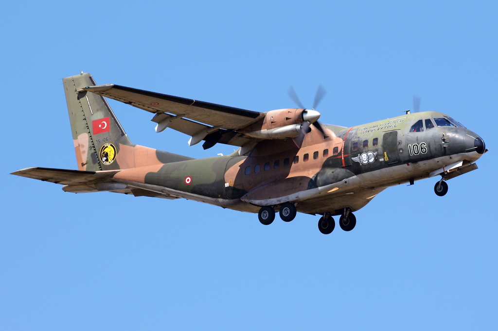 95-106 (C-106) 1995 CASA CN-235M-100