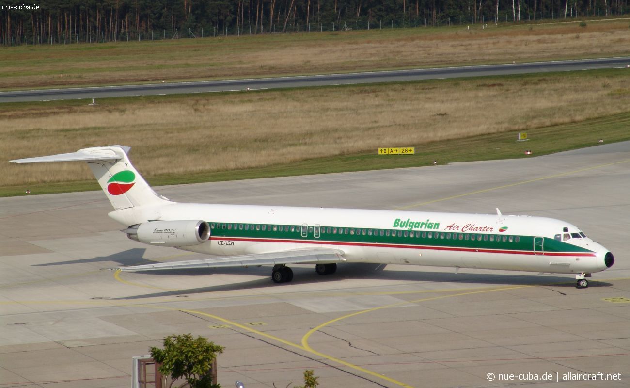 LZ-LDY (cn 49213) McDonnell Douglas MD-82