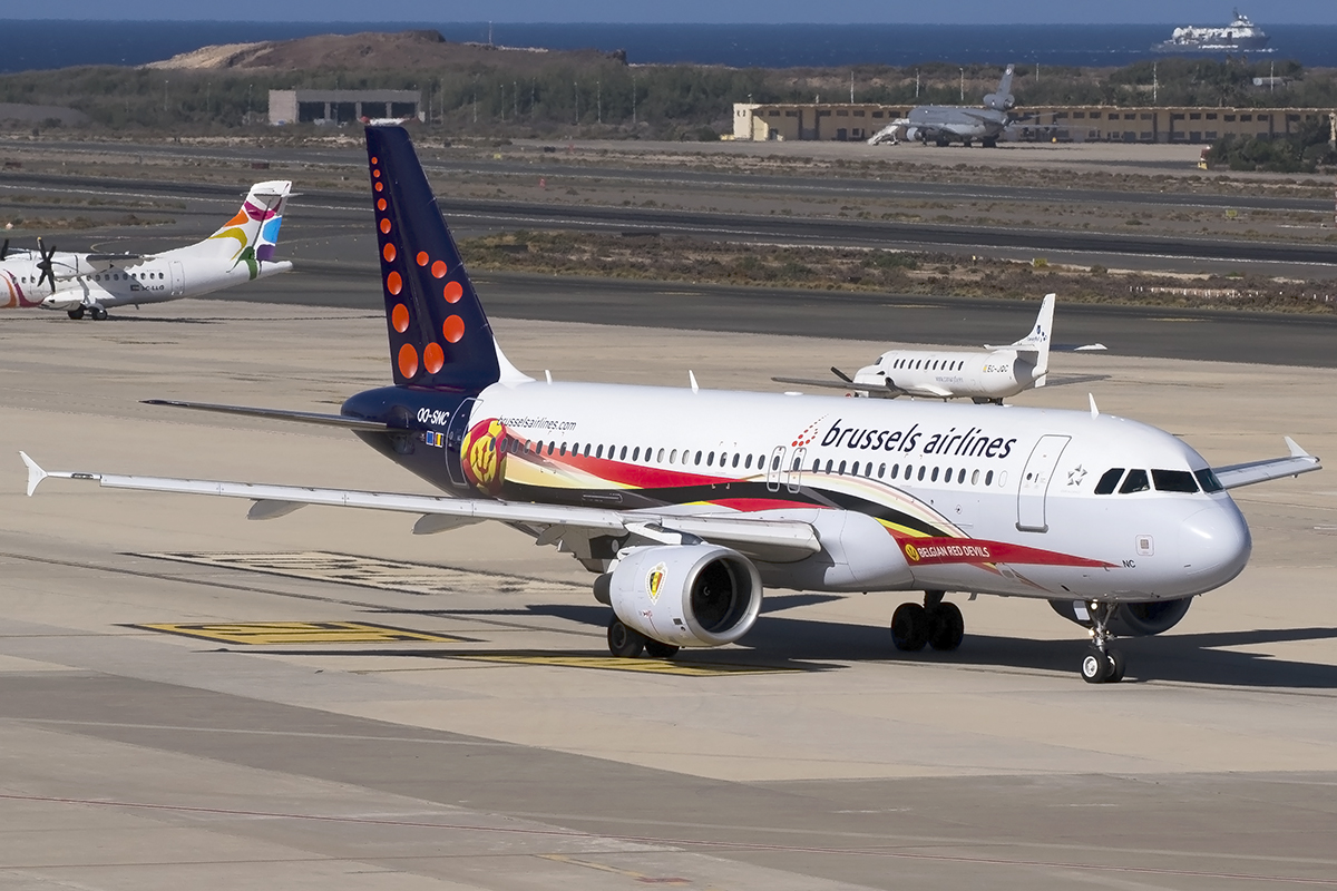 OO-SNC (1797) 2002 Airbus A320-214