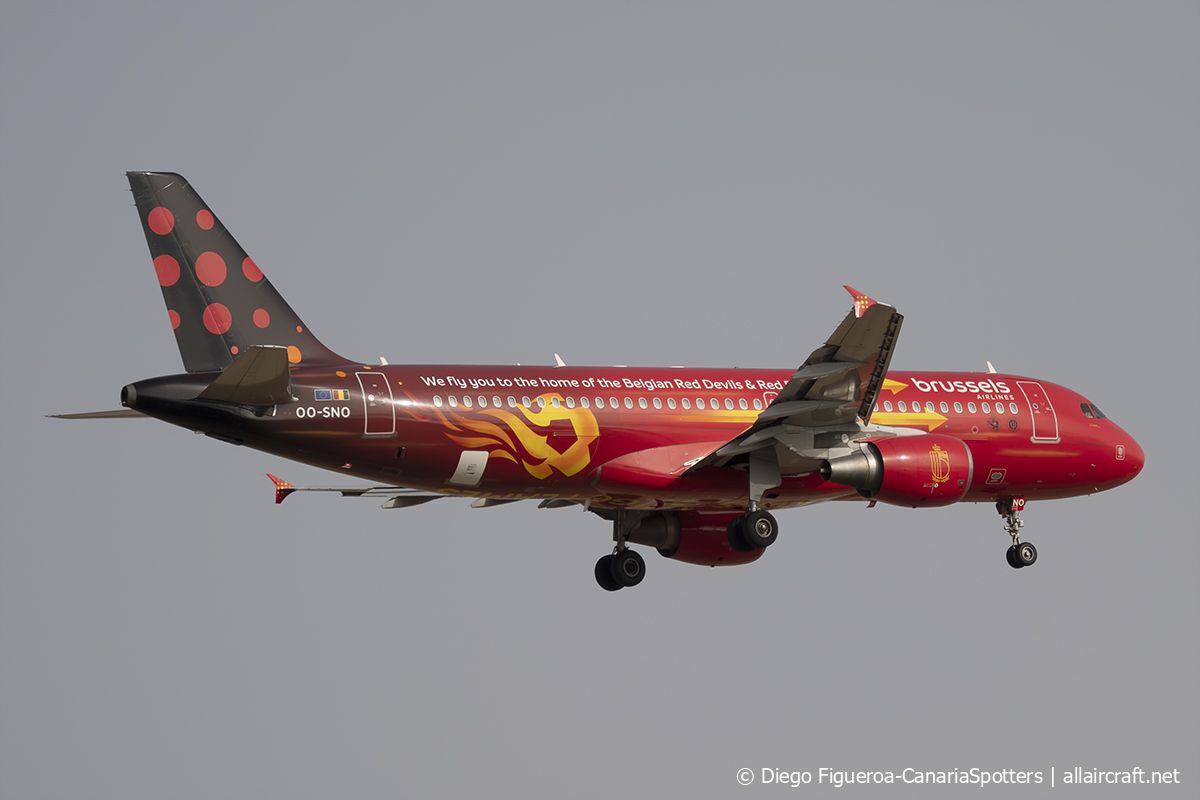 OO-SNO (3831) 2009 Airbus A320-214