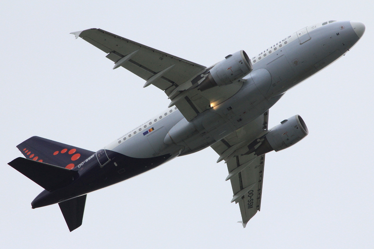 OO-SSM, (cn 1388), Airbus A319-112