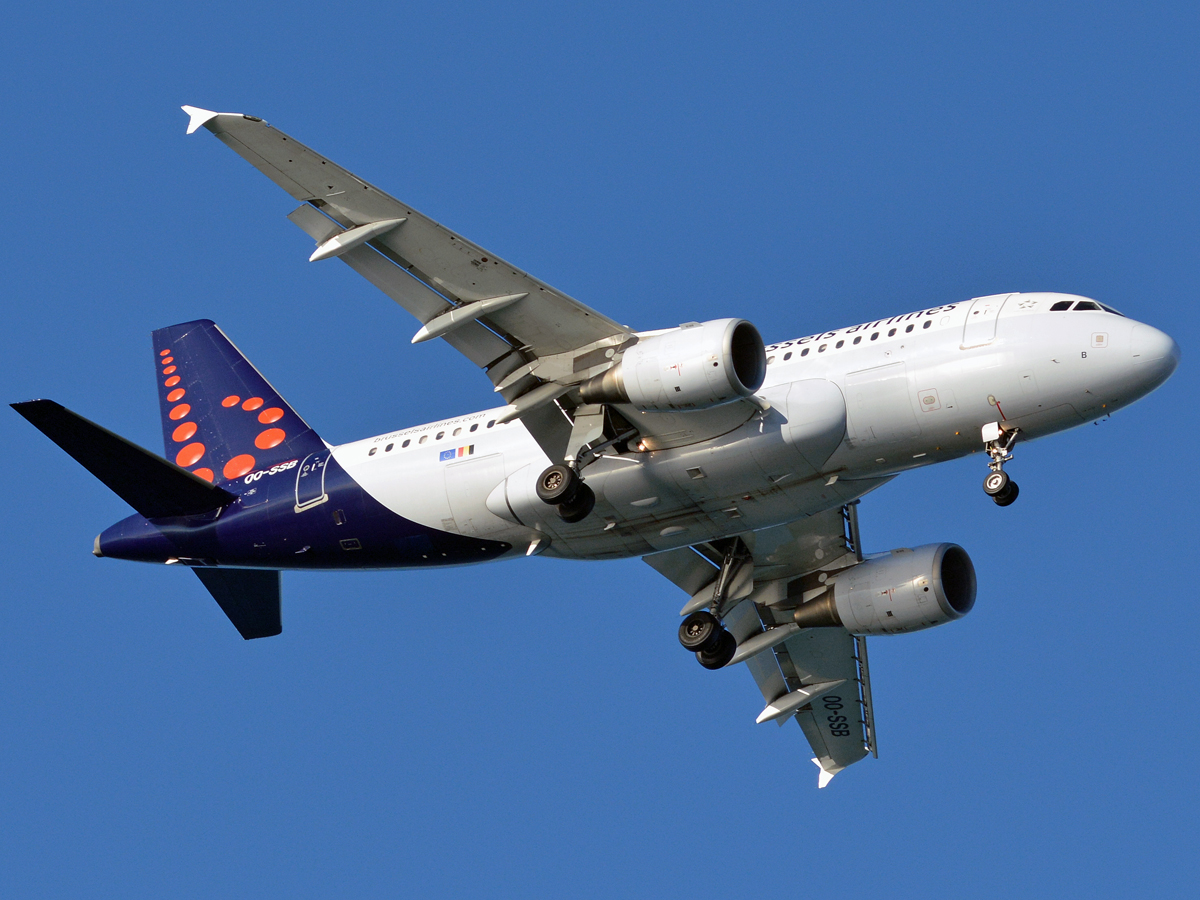 OO-SSB (2400) 2005 Airbus A319-111