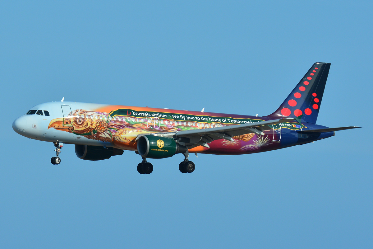 OO-SNF (2810) 2006 Airbus A320-214