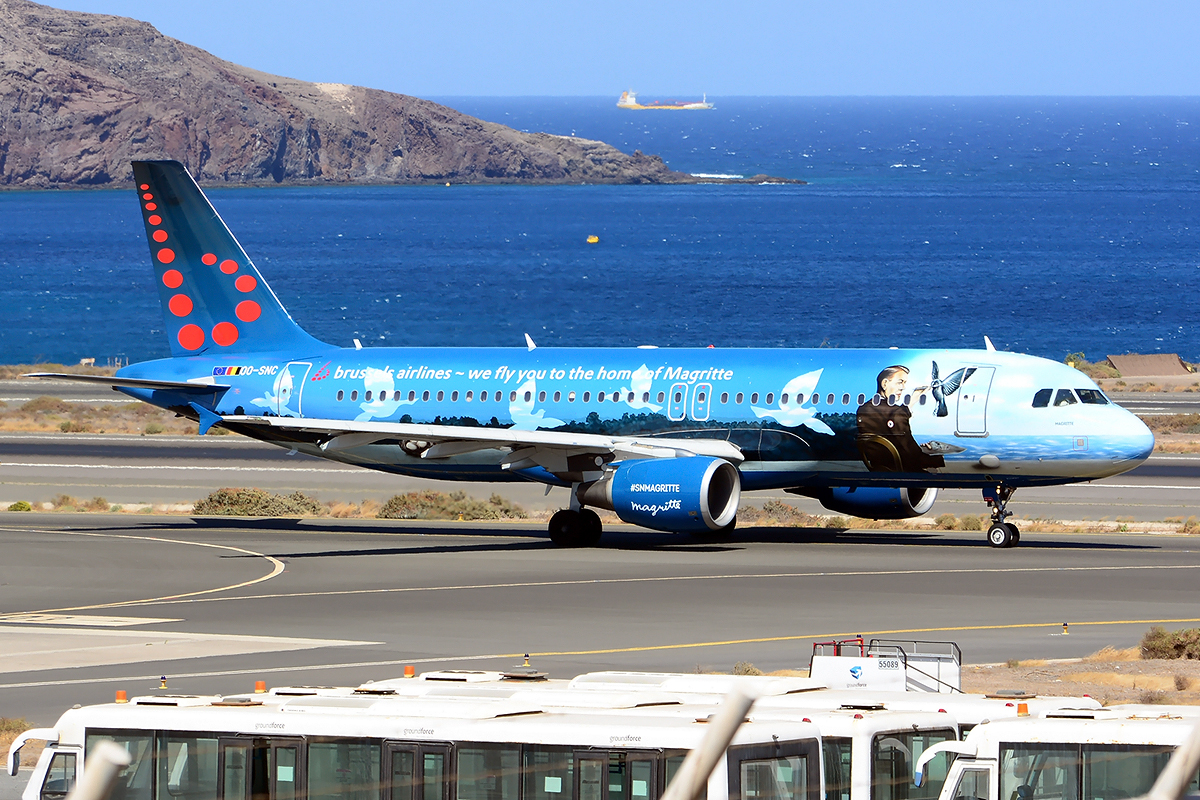OO-SNC (1797) 2002 Airbus A320-214