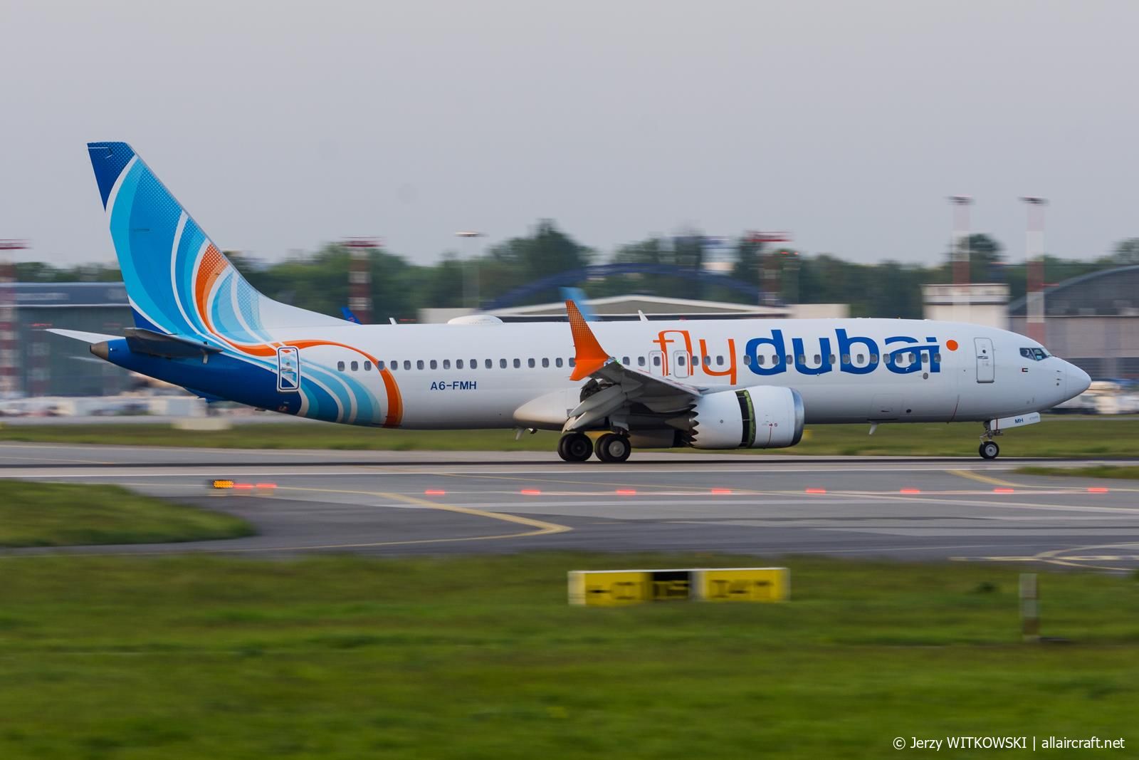 A6-FMH (60979) 2018 Boeing 737-8 MAX