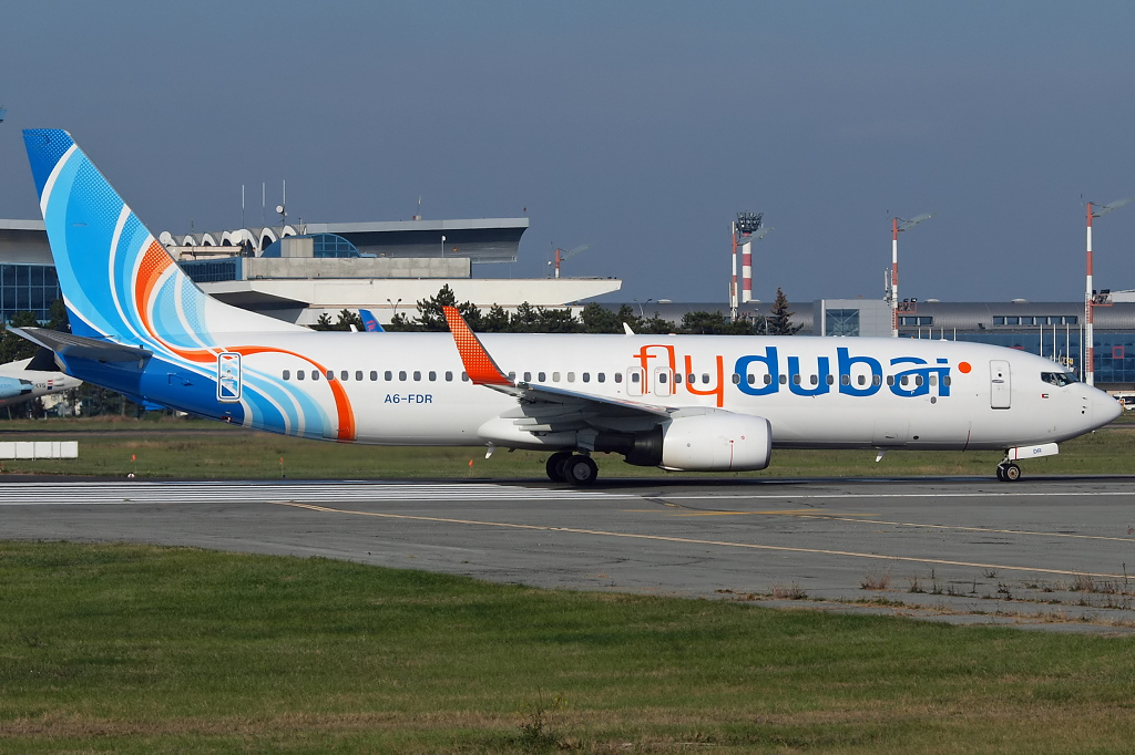 A6-FDR (40245) Boeing 737-8KN(WL)