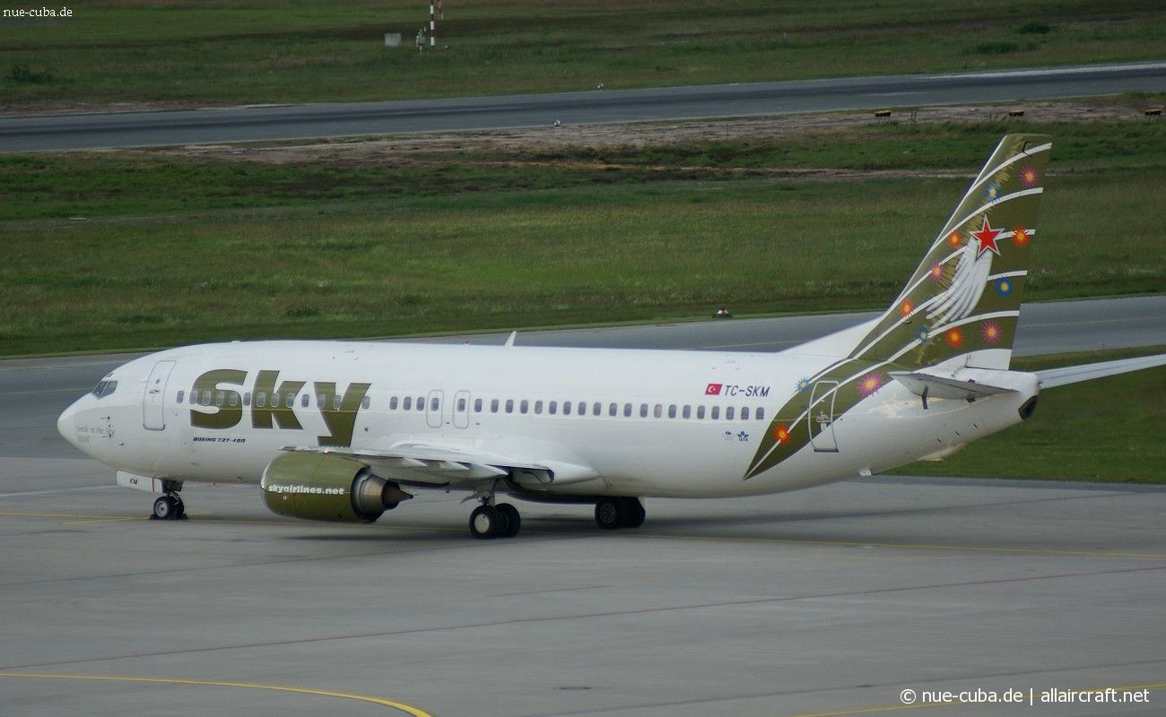 TC-SKM (cn 28882) Boeing 737-49R