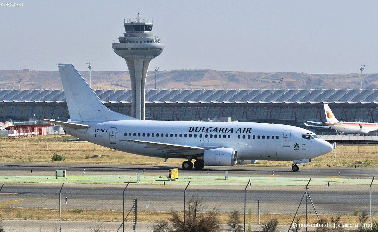 LZ-BOY (cn 24785) Boeing 737-53A