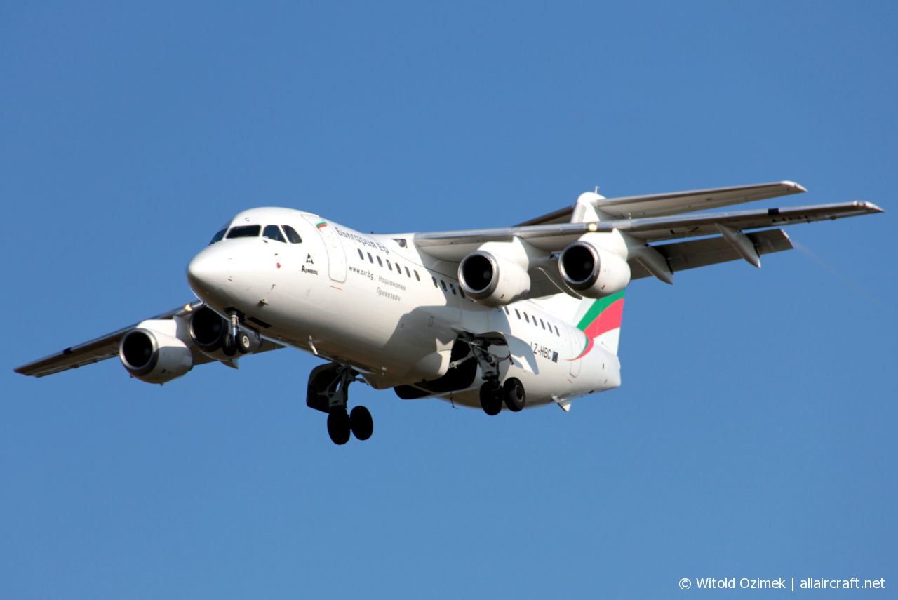 LZ-HBC (cn E2093) BAe-146-200
